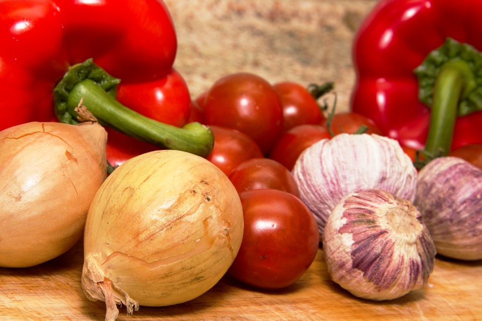 Winaf-pepper-onion-tomato